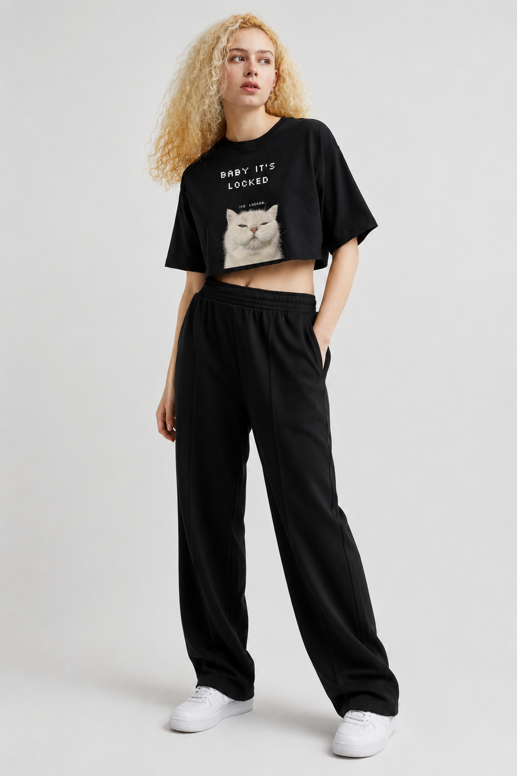 Locked Crop Tee Black