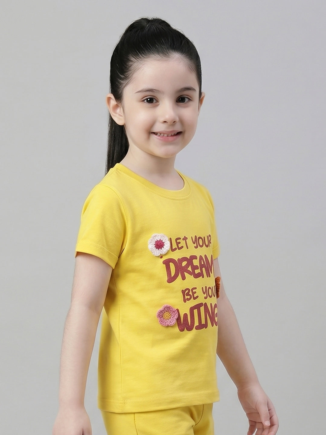 Coolbee Store Kids Girls T-Shirt - Yellow (KGSSA30) – close-up fabric detail