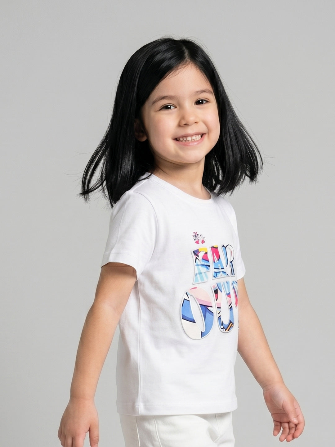Coolbee Store Kids Girls T-Shirt - White (CSKT210) – close-up fabric detail
