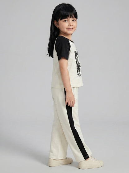 Coolbee Store Kids Girls Clothing Set - Offwhite (KGSSA88) – close-up fabric detail