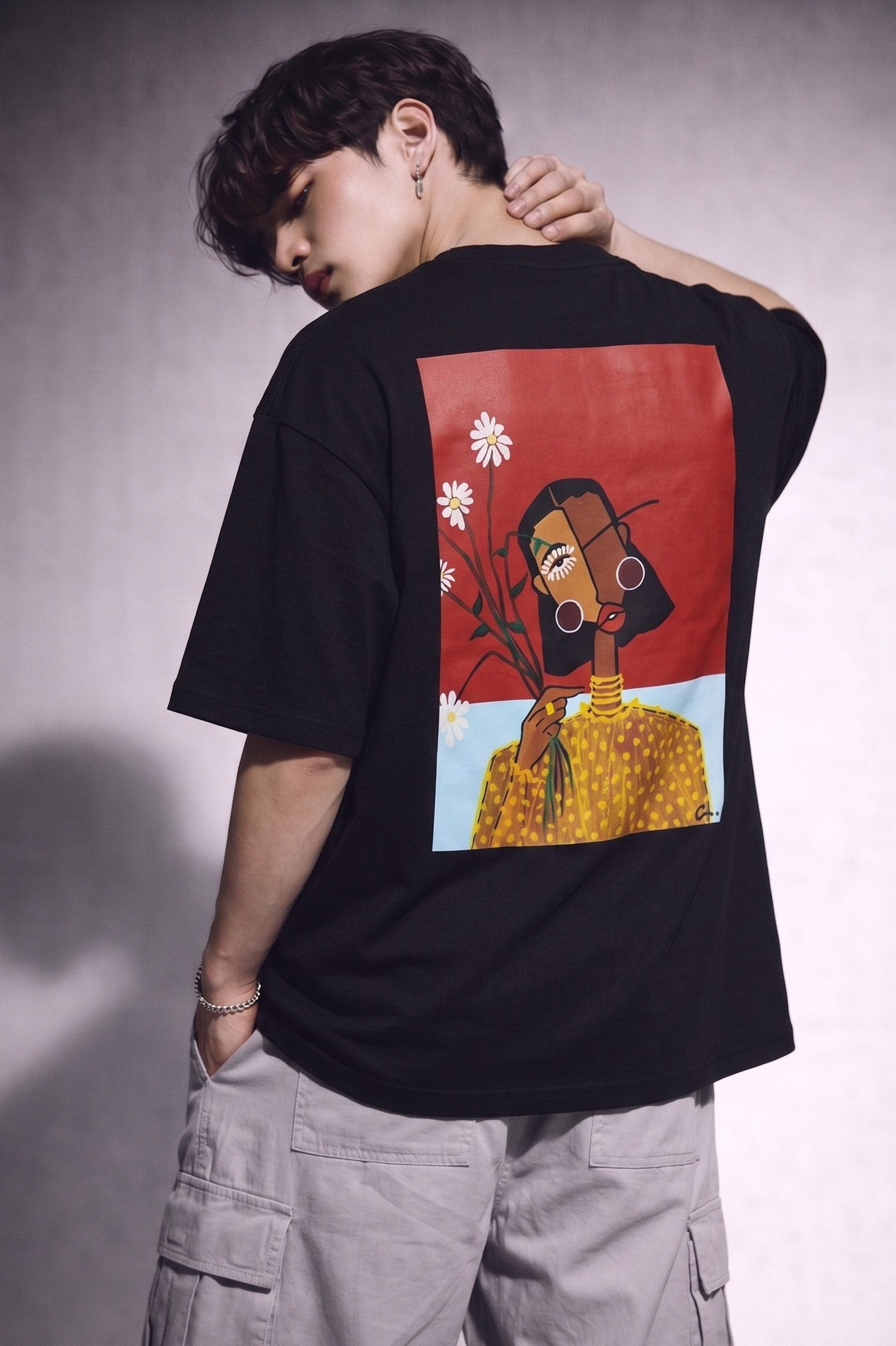 Cool Bee Cubist Bloom Oversize Tee Black for Men - Black Oversized Graphic Tee Streetwear India - Lifestyle View