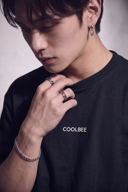 Cool Bee Cubist Bloom Oversize Tee Black for Men - Black Oversized Graphic Tee Streetwear India - Lifestyle View