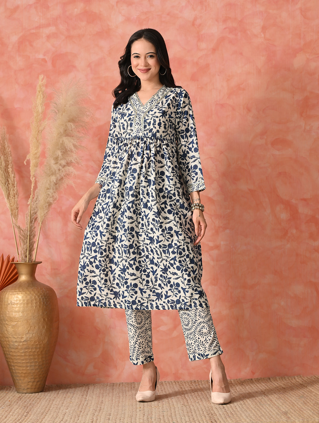 Emerald Radiance: Floral Vine Kurta Set