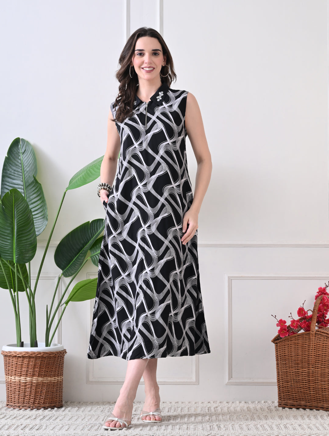 Ivory Vine: Embroidered Kurta Set