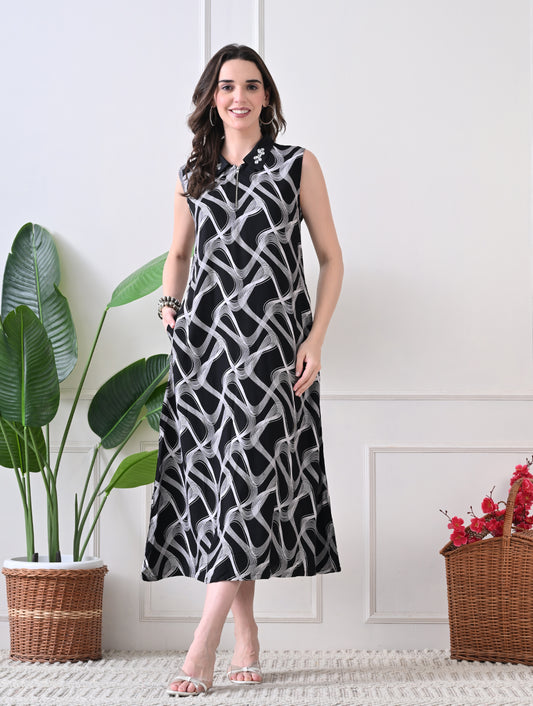 Ivory Vine: Embroidered Kurta Set