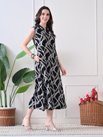 Ivory Vine: Embroidered Kurta Set