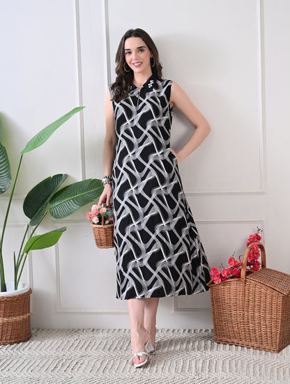 Ivory Vine: Embroidered Kurta Set