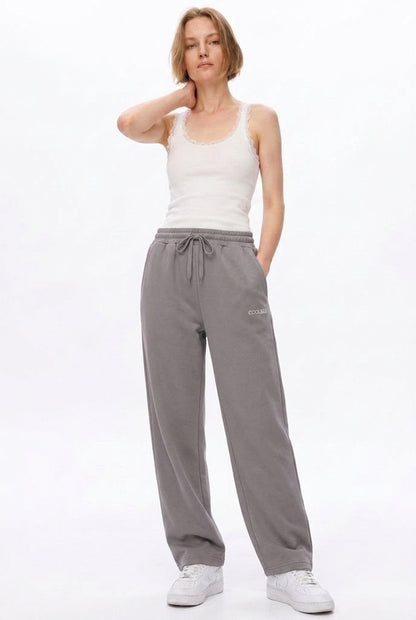Cool Bee Joggers Medium Gray for Women - Joggers Casual Streetwear India - Lifestyle View