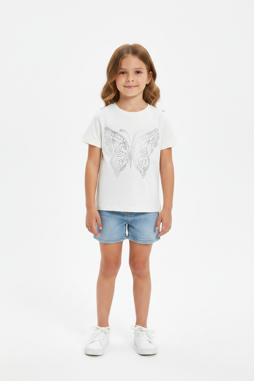 Coolbee Store – Girl in studio wearing off-white rhinestone tee