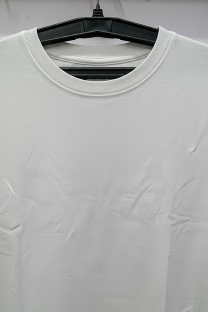 White fabric & neckline macro